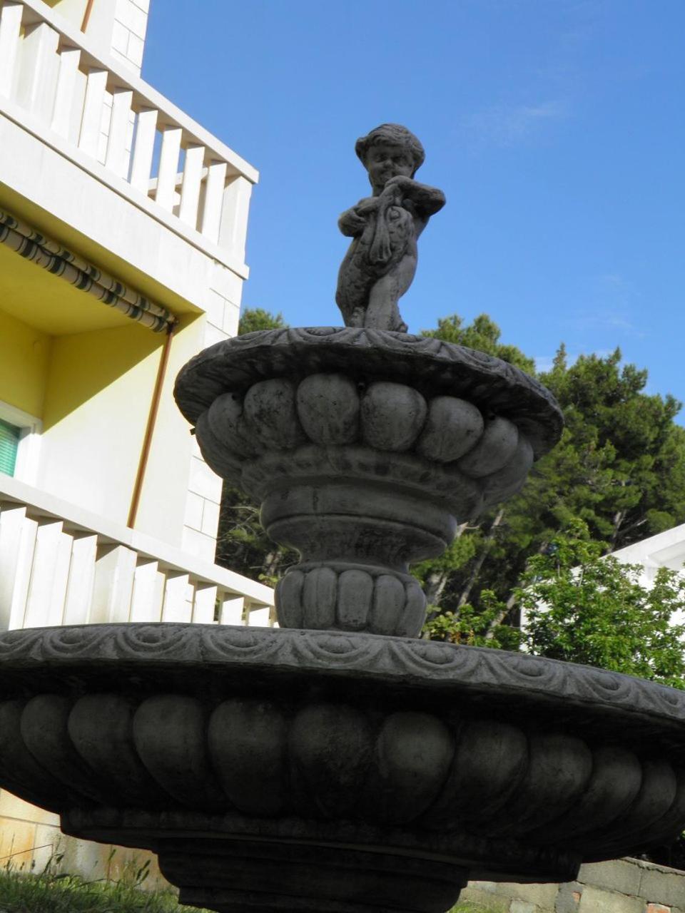 Apartments Angela - With Beautiful Courtyard Brela Εξωτερικό φωτογραφία
