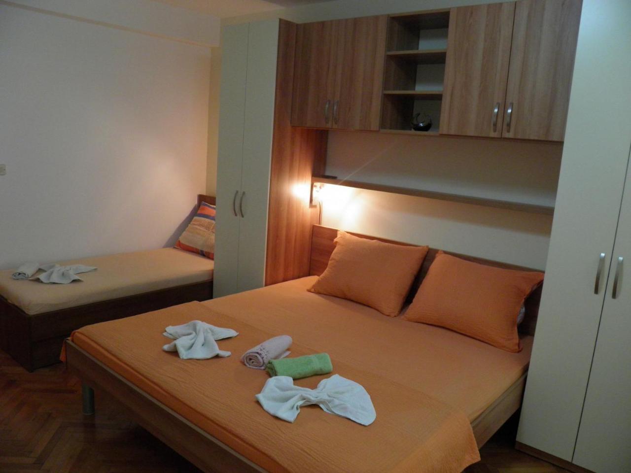 Apartments Angela - With Beautiful Courtyard Brela Εξωτερικό φωτογραφία