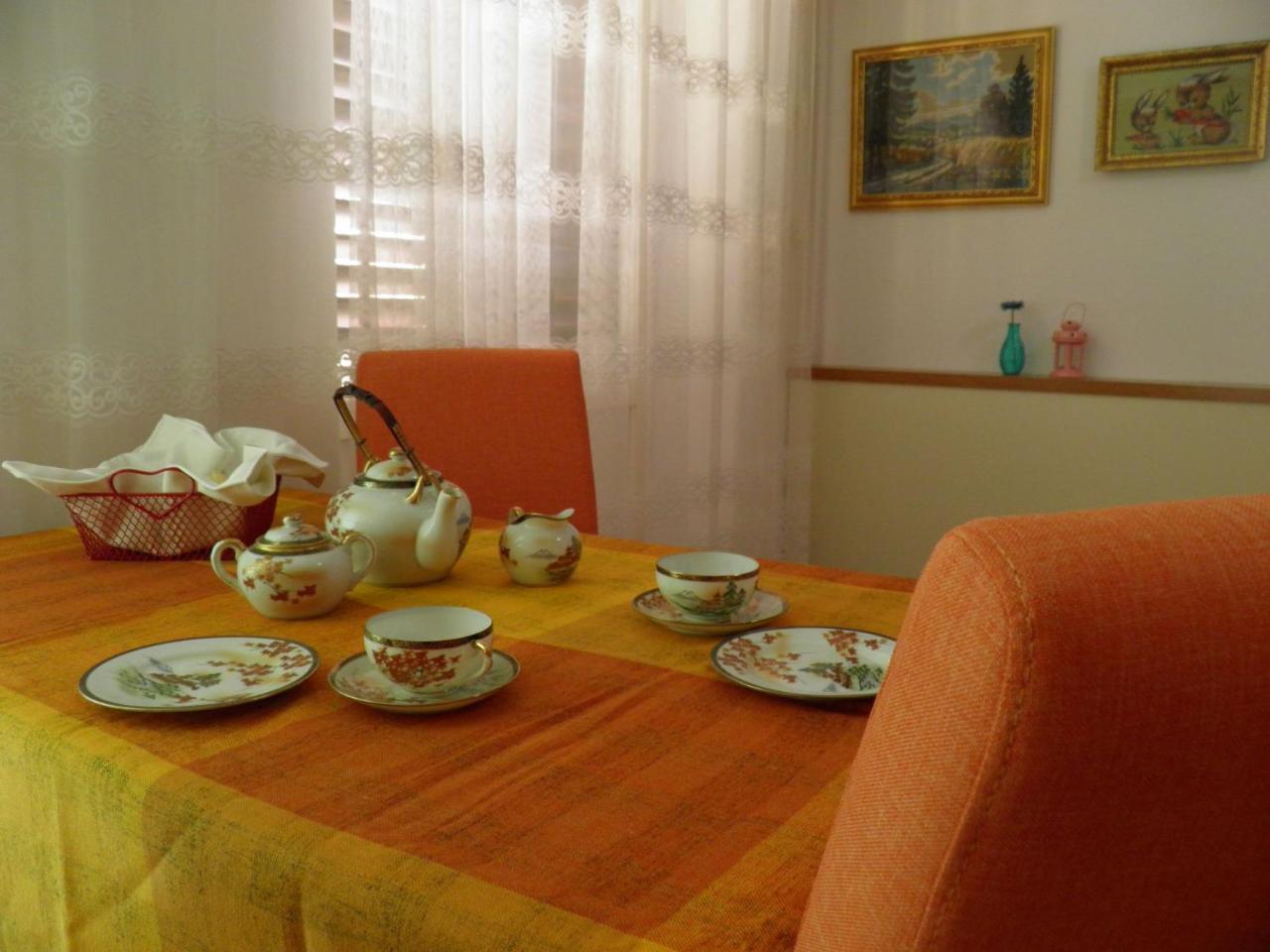 Apartments Angela - With Beautiful Courtyard Brela Εξωτερικό φωτογραφία